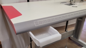 RUBINA RB-9400L-4D taisnšuves industriālā mašīna ar automatizāciju
