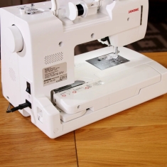 Šūšanas–izšūšanas mašīna Janome Memory Craft 1000