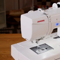 Šūšanas–izšūšanas mašīna Janome Memory Craft 1000